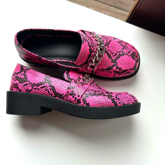 Women ASOS chunky loafers golden chain embellished piton design sz 8 NWOT - Picture 5 of 5